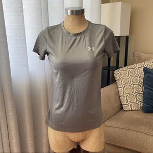 UNDER ARMOUR TSHIRT